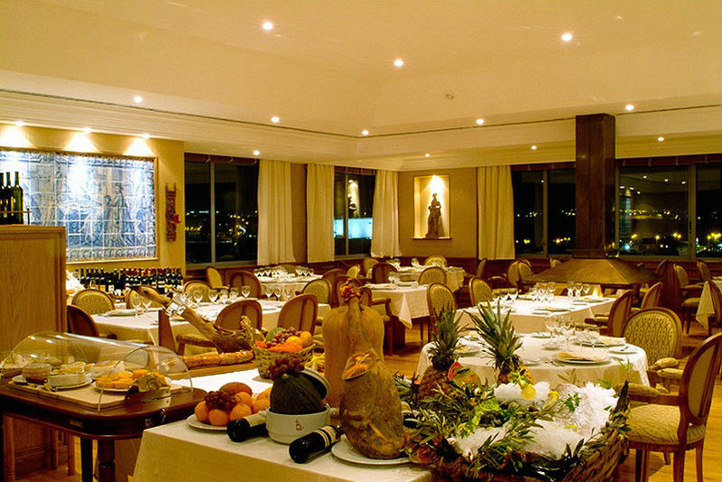 Hotel Real Oeiras ปาโซ ดิ อาร์โคส ร้านอาหาร รูปภาพ